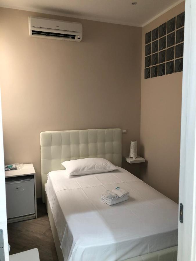 Elena Rooms Taranto Kültér fotó