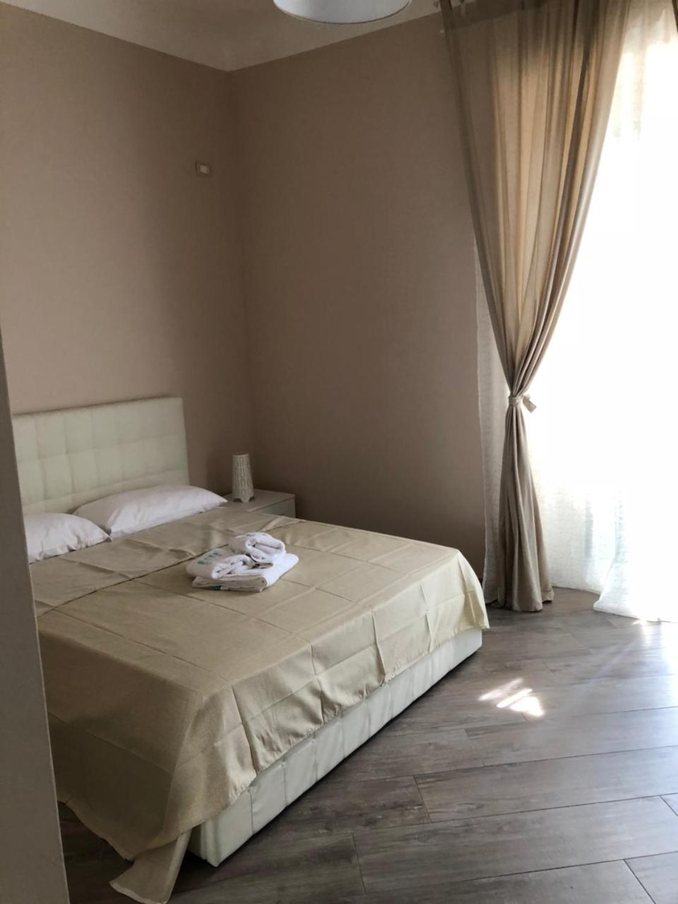 Elena Rooms Taranto Kültér fotó