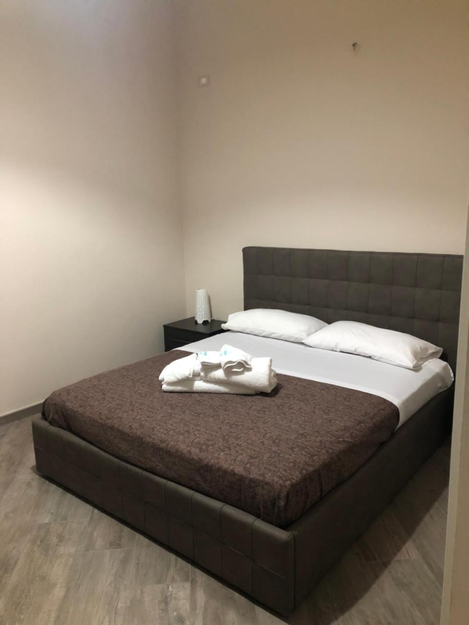 Elena Rooms Taranto Kültér fotó